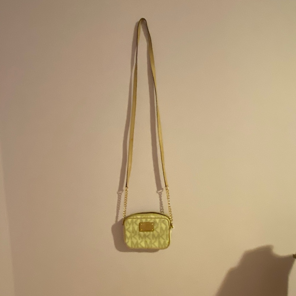 Michael kors cross body